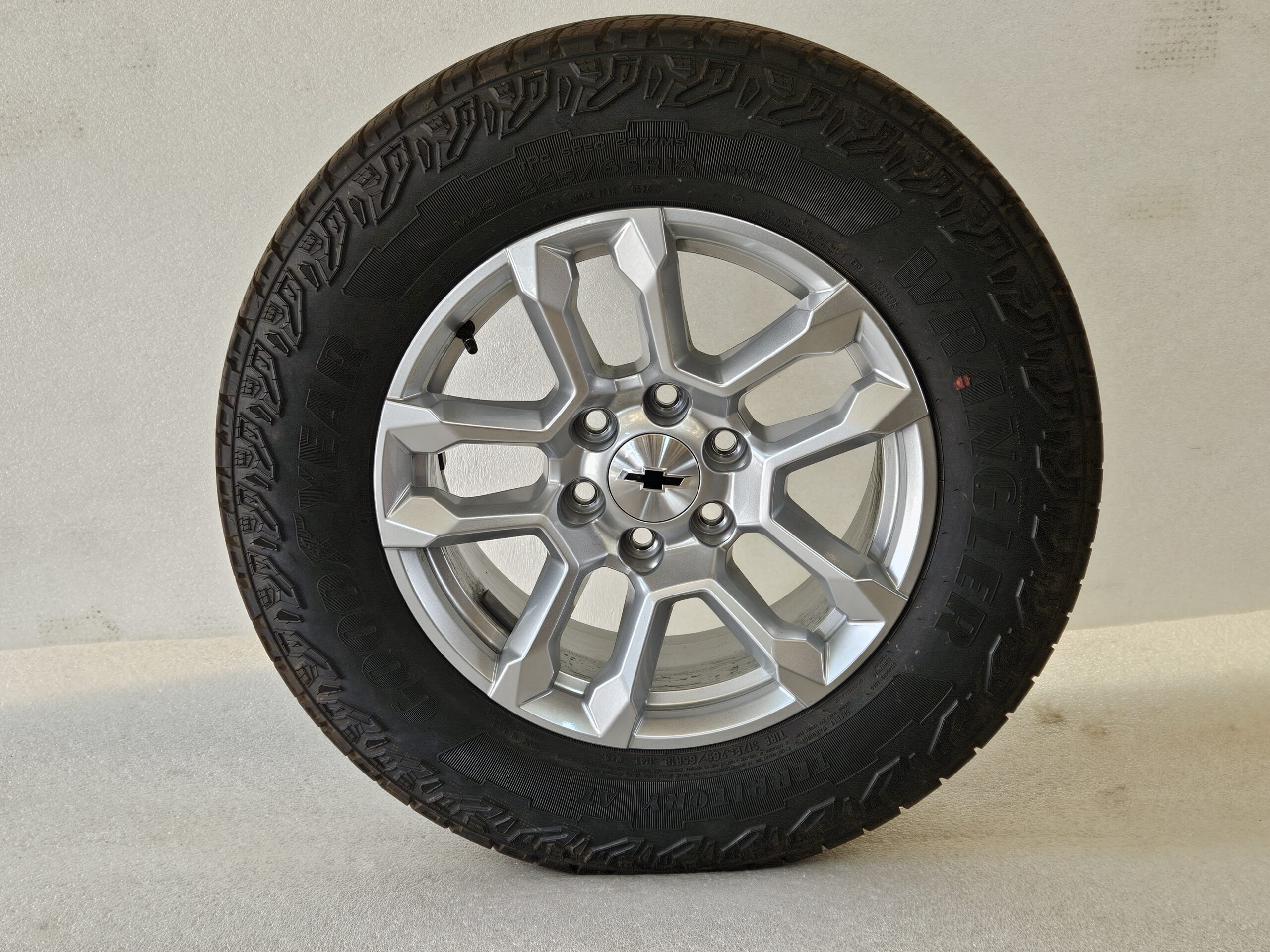 18″ Chevrolet/Gmc Tire and Wheels Busby Tire Wheels, Takeoffs, New